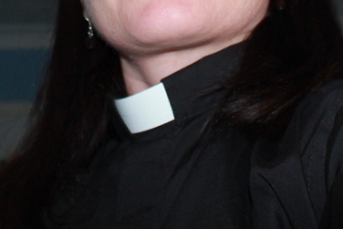 Clerical collar